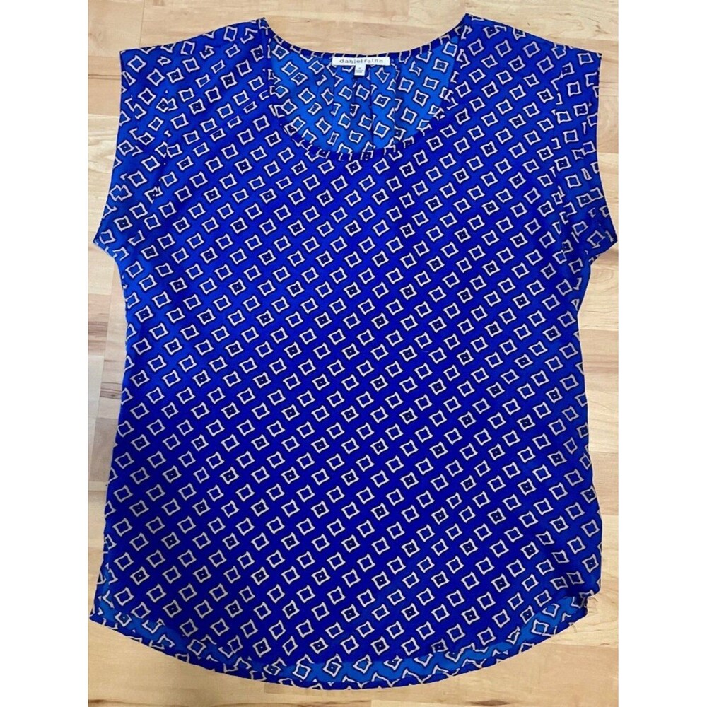 Daniel Rainn Cobalt Blue Patterned Short Sleeve Blouse – Size Medium